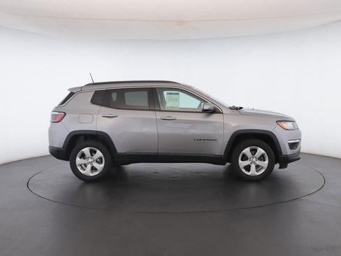 Certified 2019 Jeep Compass Latitude w/ Popular Equipment Group image 28