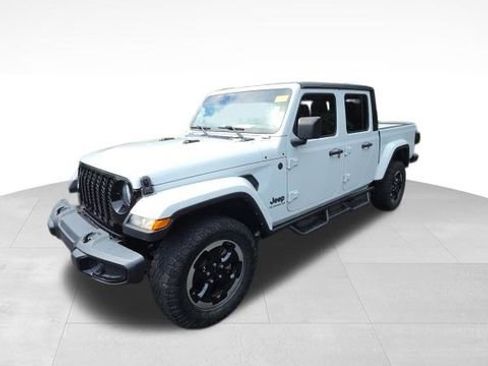 Used 2022 Jeep Gladiator Sport AWD/4WD image 1