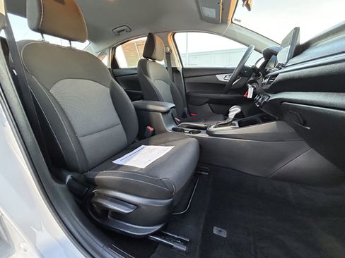 Used 2023 Kia Forte LXS image 17