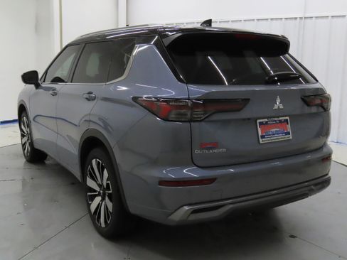 New 2025 Mitsubishi Outlander SEL image 5