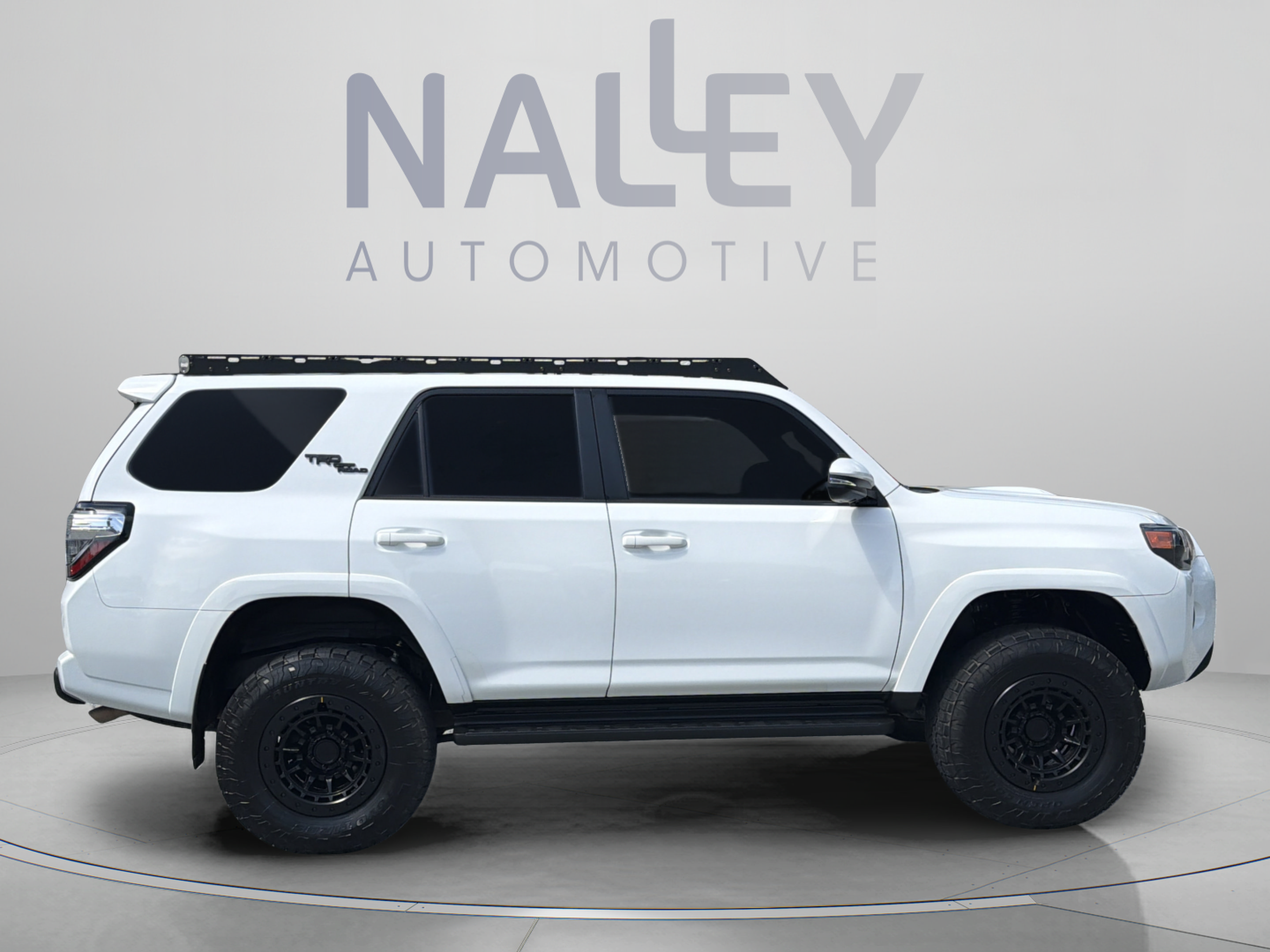 Used 2022 Toyota 4Runner TRD Off-Road Premium w/ Moonroof Package AWD/4WD image 6