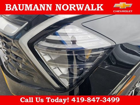 Used 2025 Kia Sportage EX FWD image 9