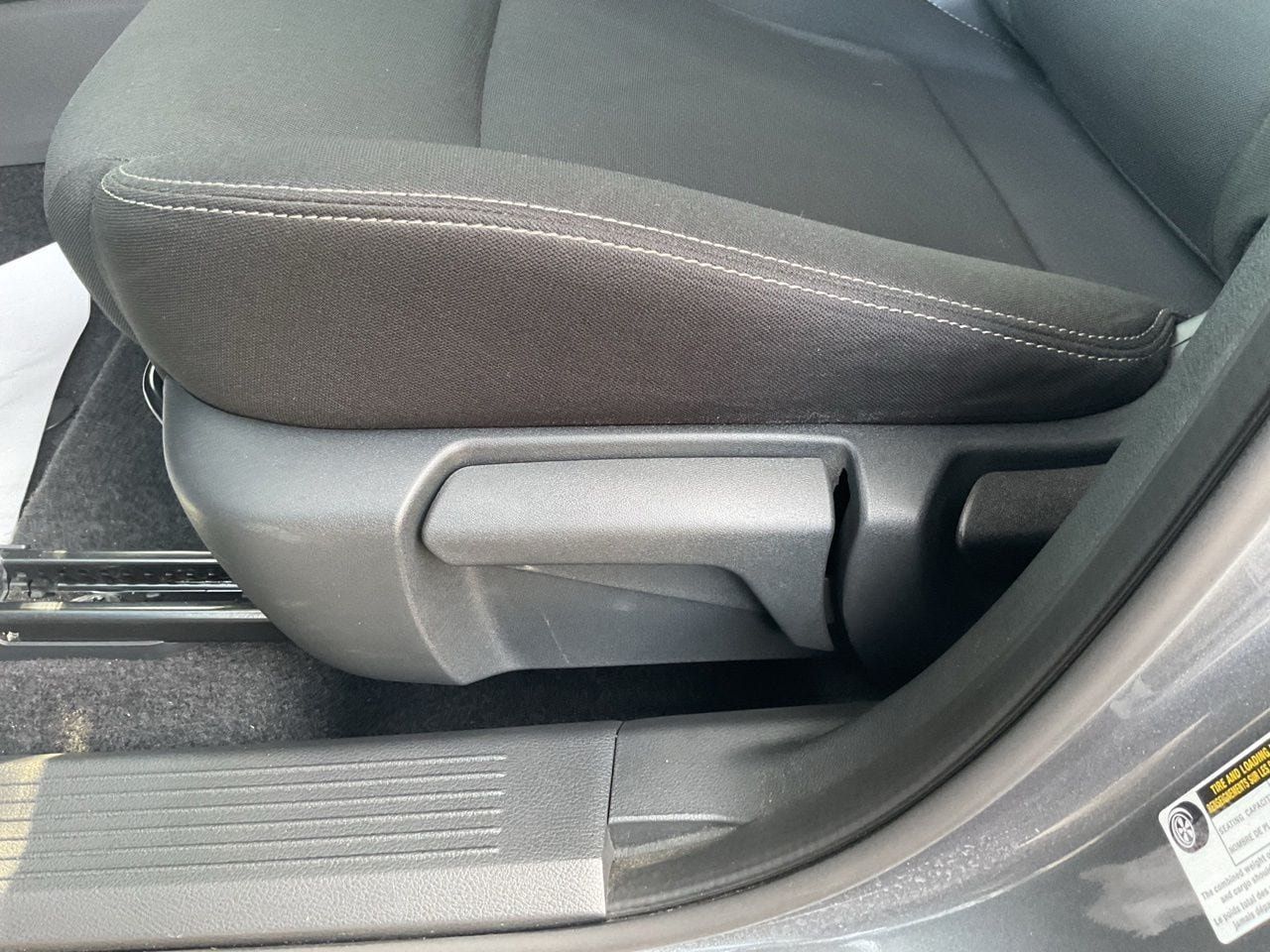Used 2023 Nissan Rogue S FWD image 9