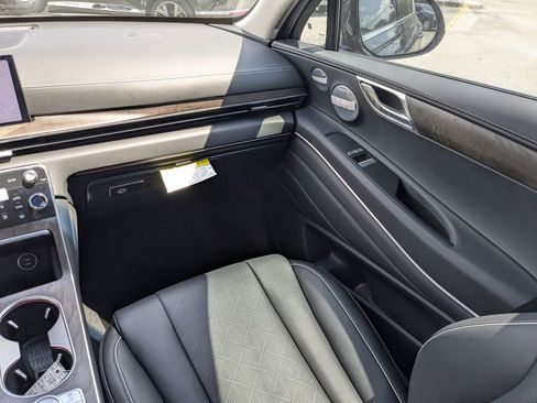 New 2025 Genesis GV80 3.5T Advanced image 14