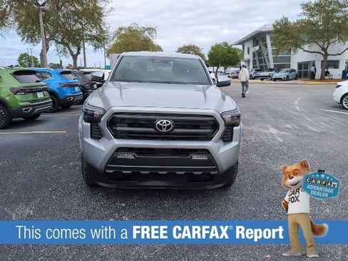 Used 2025 Toyota Tacoma SR5 image 2