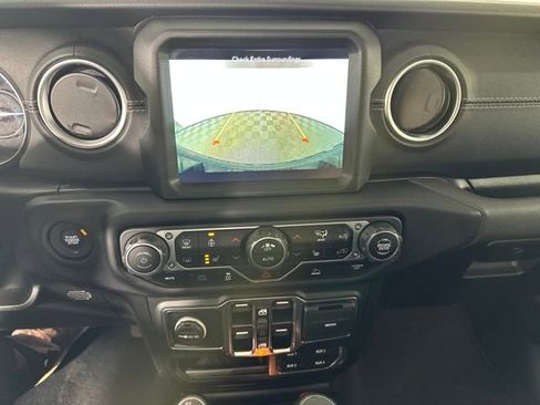 Used 2022 Jeep Wrangler Unlimited Sahara w/ Cold Weather Group image 22