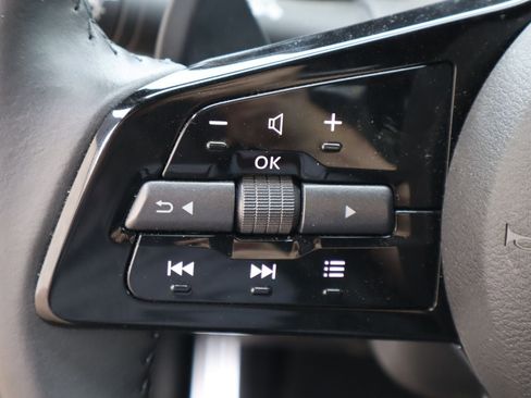 Used 2024 Nissan Z Sport w/ Floor Mat Package RWD image 11