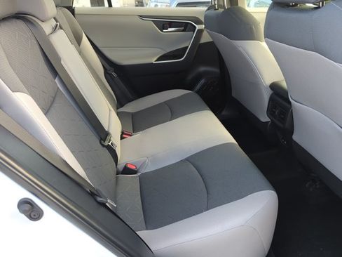 Used 2025 Toyota RAV4 XLE w/ Convenience Package FWD image 21
