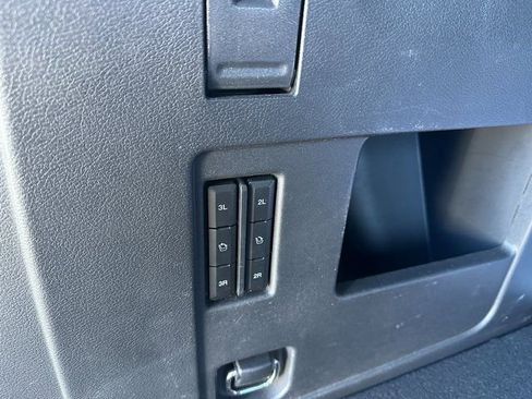 Used 2022 Ford Expedition Max Limited image 15