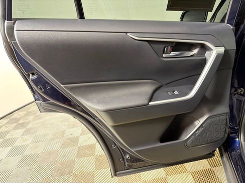 Used 2022 Toyota RAV4 XLE w/ Convenience Package image 23