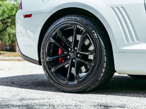 Used 2015 Chevrolet Camaro SS w/ SS Performance Package image 59