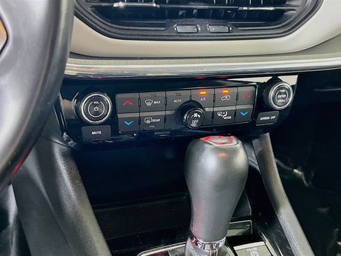 Used 2022 Jeep Compass Limited AWD/4WD image 15
