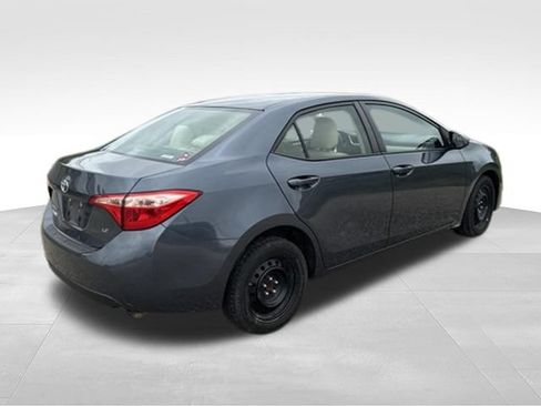 Used 2018 Toyota Corolla LE FWD image 10