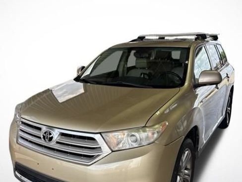 Used 2011 Toyota Highlander Limited w/ Tow Pkg FWD image 1