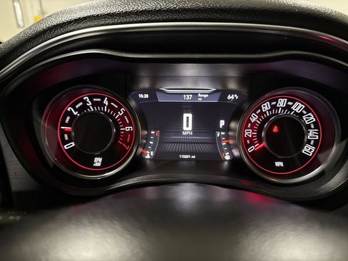 Used 2016 Dodge Challenger SXT image 12