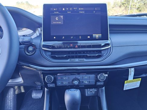 New 2026 Jeep Compass Latitude image 24