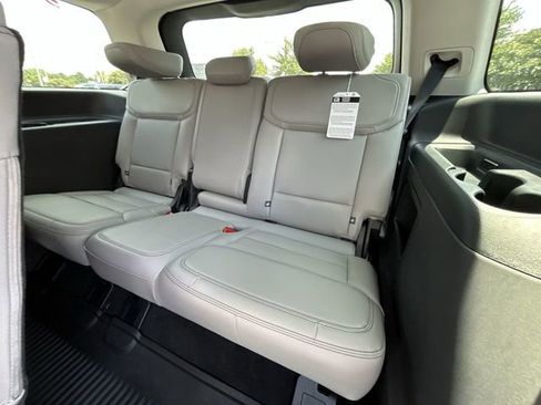 New 2025 Ford Expedition Active image 26