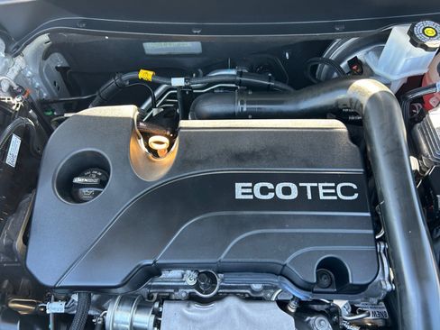 Used 2019 Chevrolet Equinox LT image 21