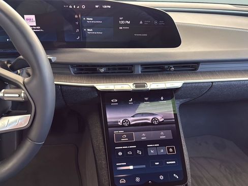 Used 2023 Lucid Air Touring AWD/4WD image 17