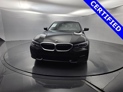 Certified 2022 BMW 330i Sedan w/ Convenience Package image 4