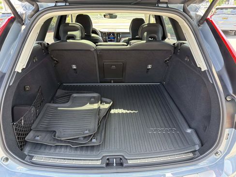 Certified 2023 Volvo XC60 B5 Ultimate w/ Climate Package FWD image 23