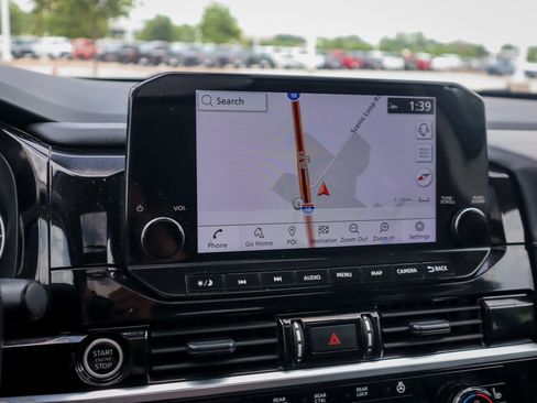 Used 2024 Nissan Pathfinder SL w/ SL Premium Package image 15