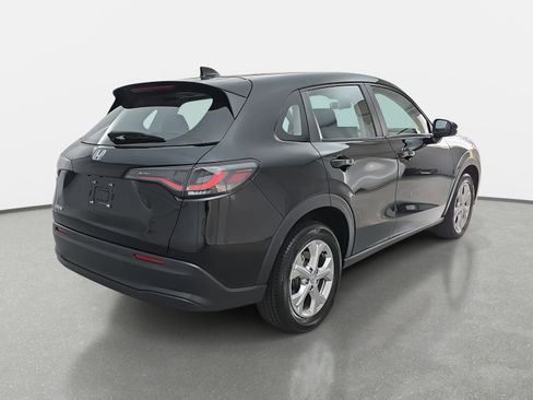 Used 2023 Honda HR-V LX image 5