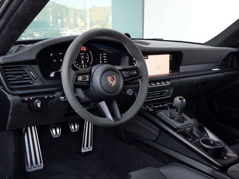 Used 2025 Porsche 911 GT3 image 19