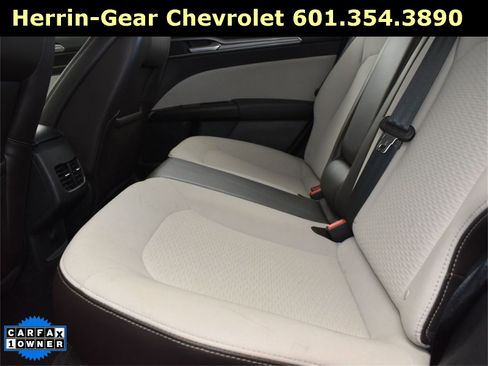 Used 2019 Ford Fusion SE w/ Equipment Group 151A image 16