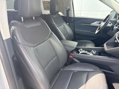 Certified 2026 Ford Explorer Active w/ Active Comfort Package RWD image 27