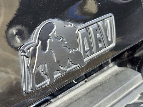 Used 2024 Chevrolet Colorado ZR2 w/ ZR2 Bison Edition image 17