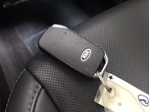 Used 2020 Kia Telluride LX FWD image 34