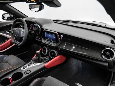 Used 2021 Chevrolet Camaro ZL1 image 46