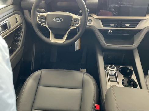 New 2026 Ford Explorer Active w/ Active Comfort Package AWD/4WD image 11