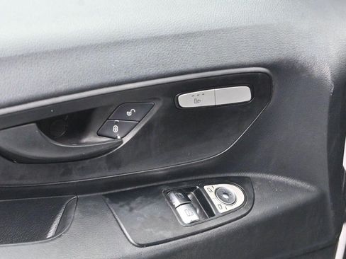Used 2016 Mercedes-Benz Metris image 12