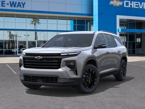New 2026 Chevrolet Traverse LT FWD image 6