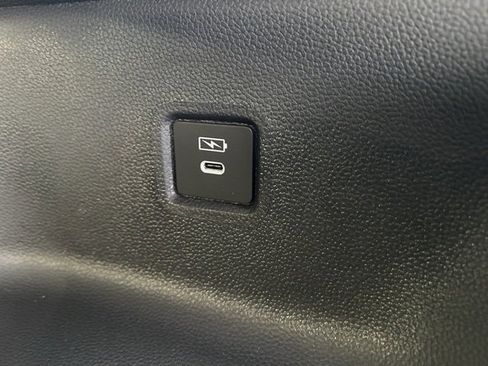 Certified 2025 Honda Pilot EX-L image 10