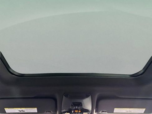 New 2026 BMW X2 xDrive28i w/ Technology Package AWD/4WD image 10