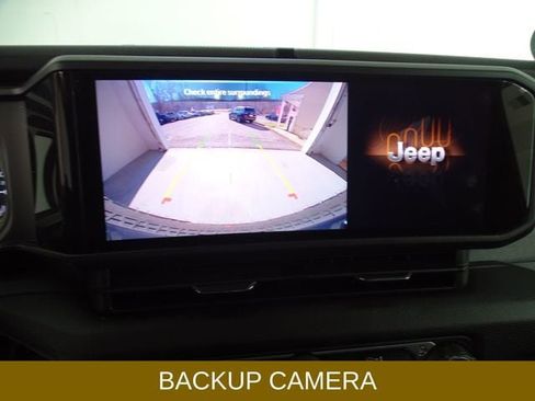 Certified 2025 Jeep Wrangler Willys 4xe image 14