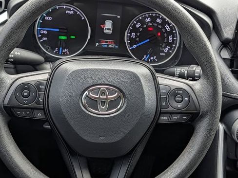 Used 2022 Toyota RAV4 XLE AWD/4WD image 13