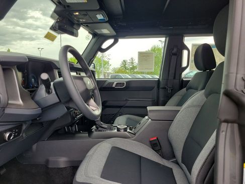 New 2026 Ford Bronco 4-Door AWD/4WD image 18