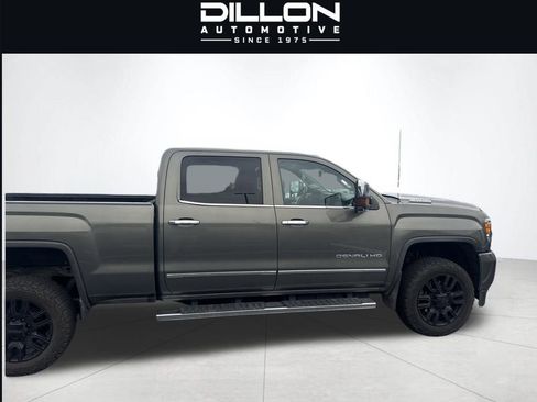Used 2017 GMC Sierra 2500 Denali w/ Duramax Plus Package AWD/4WD image 5