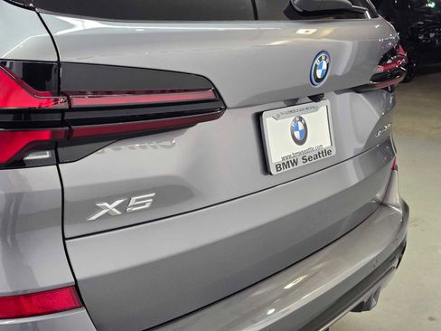 New 2026 BMW X5 xDrive50e w/ M Sport Package AWD/4WD image 7