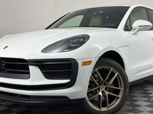 New 2026 Porsche Macan AWD/4WD image 25