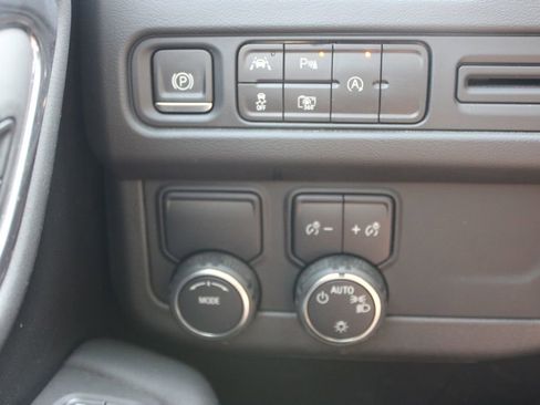 Used 2023 Chevrolet Tahoe RST w/ Luxury Package RWD image 29