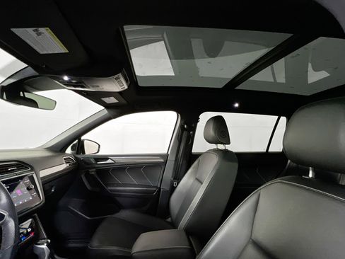 Used 2023 Volkswagen Tiguan SE R-Line image 21