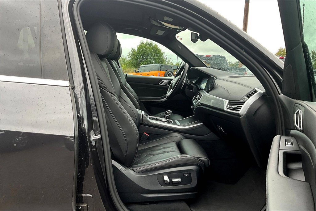 Used 2023 BMW X5 xDrive40i w/ Premium Package AWD/4WD image 7