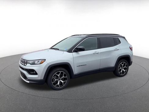 Used 2025 Jeep Compass Limited AWD/4WD image 8