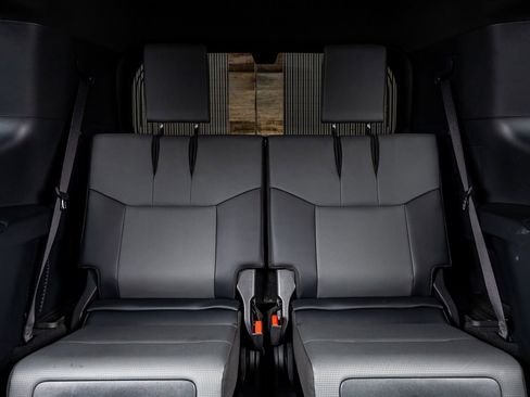 Used 2025 Lexus GX 550 550 Luxury+ w/ Accessory Package (2T) image 37