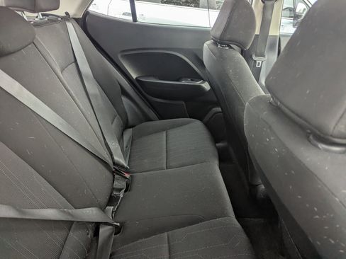 Used 2020 Hyundai Venue SE image 9